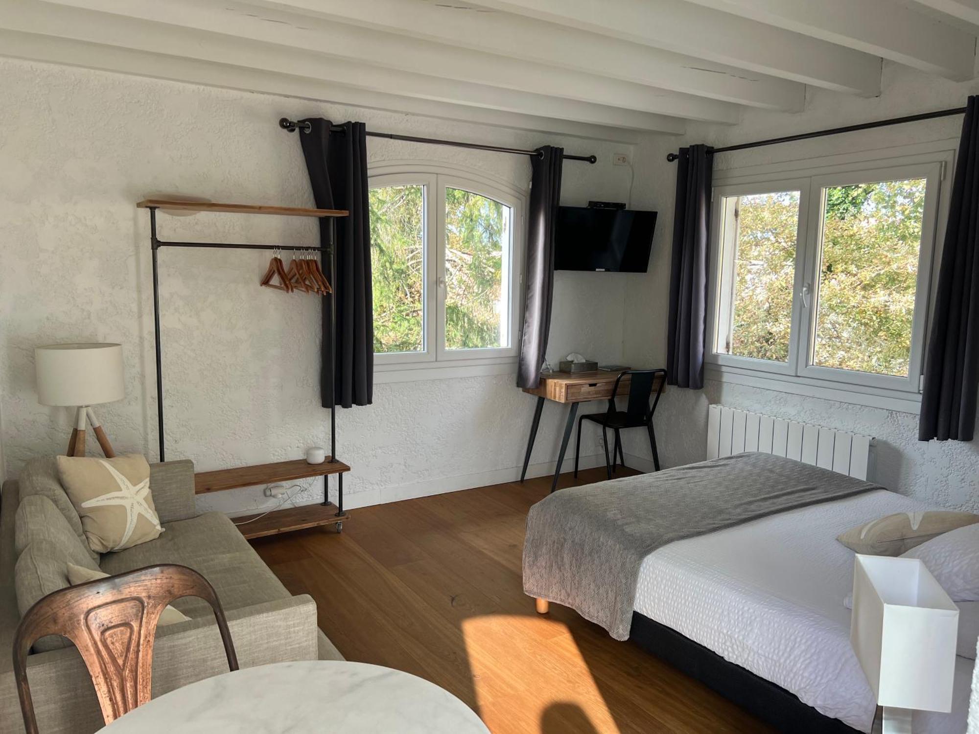 Les Chambres De L'Arestel Luaran gambar